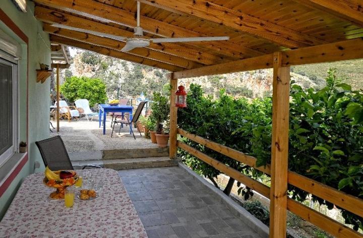 Old Castle & Mountain Wiew Apartment Heraklion  Exterior photo